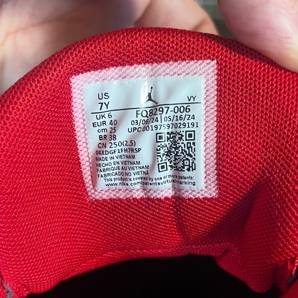 Jordan 
'MAX AURA 6'
Brand new
NWOT - Picture 15 of 15